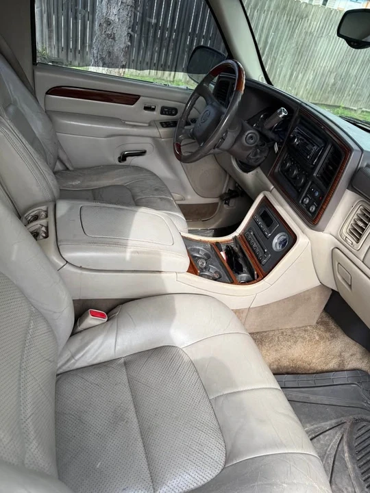 2002 Cadillac Escalade & EXT 2nd Gen - Image 6 of 11