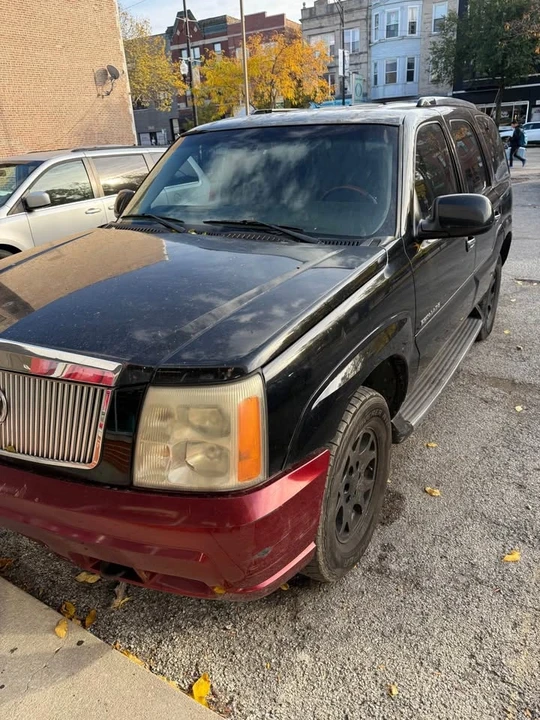 2002 Cadillac Escalade & EXT 2nd Gen - Image 4 of 11
