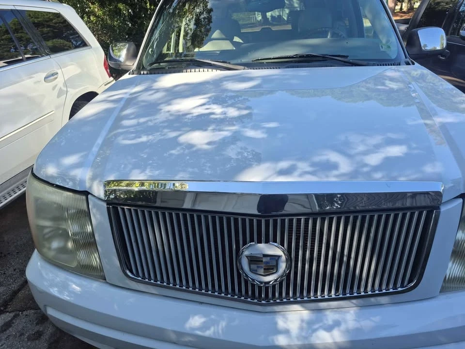 2002 Cadillac Escalade & EXT 2nd Gen - Image 2 of 7