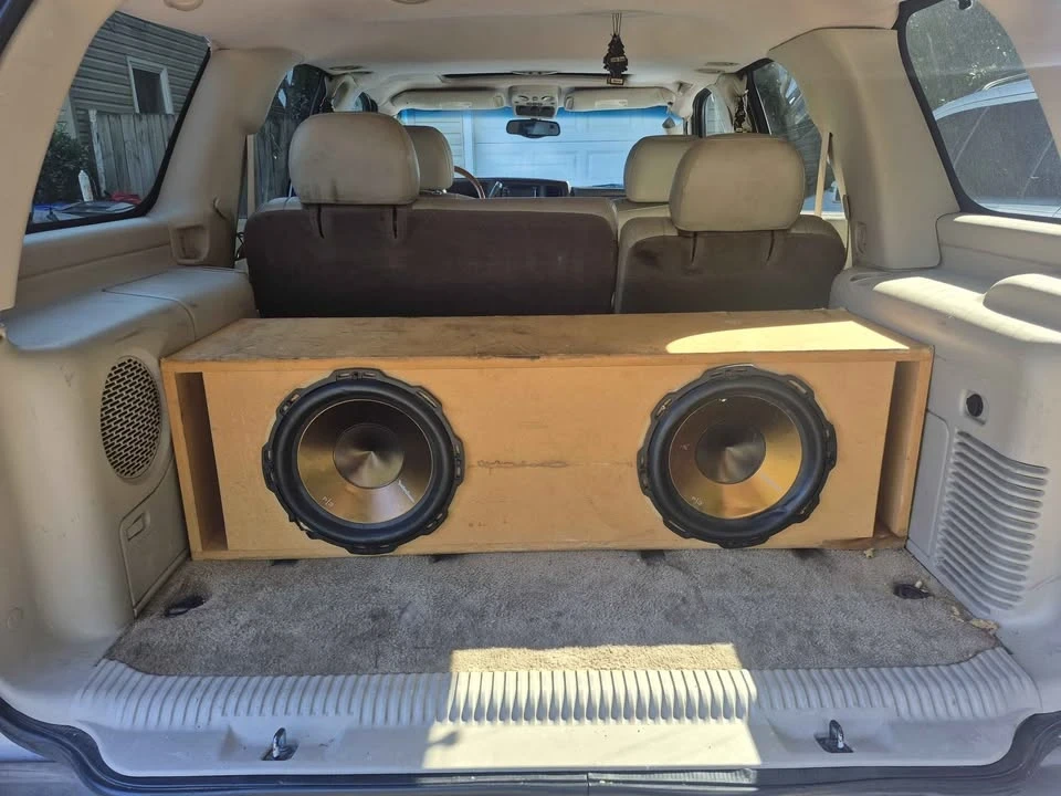 2002 Cadillac Escalade & EXT 2nd Gen - Image 7 of 7