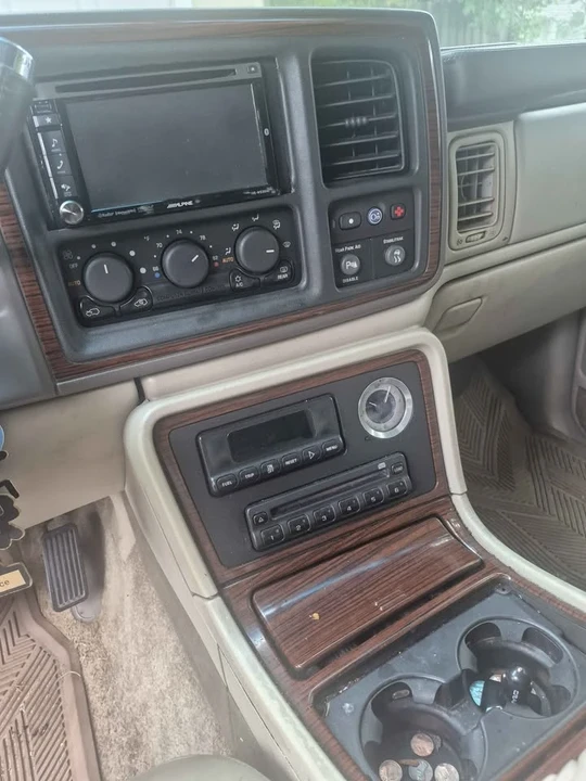 2002 Cadillac Escalade & EXT 2nd Gen - Image 6 of 7