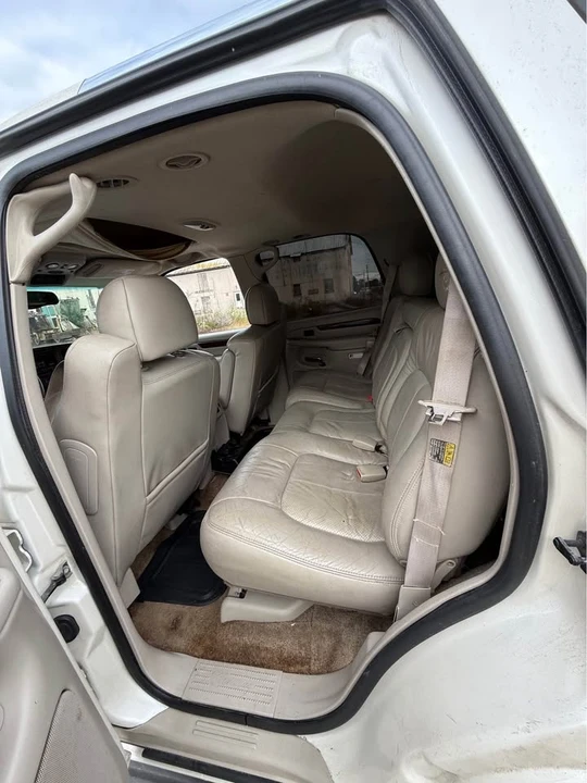 2002 Cadillac Escalade & EXT 2nd Gen - Image 8 of 10