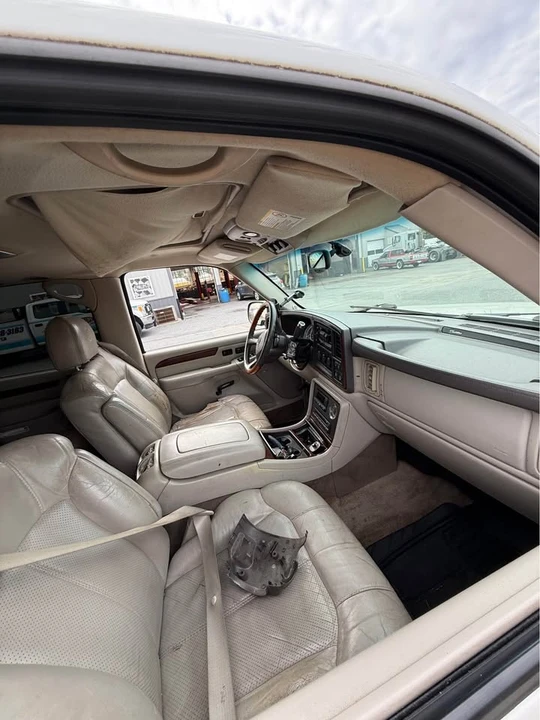 2002 Cadillac Escalade & EXT 2nd Gen - Image 10 of 10