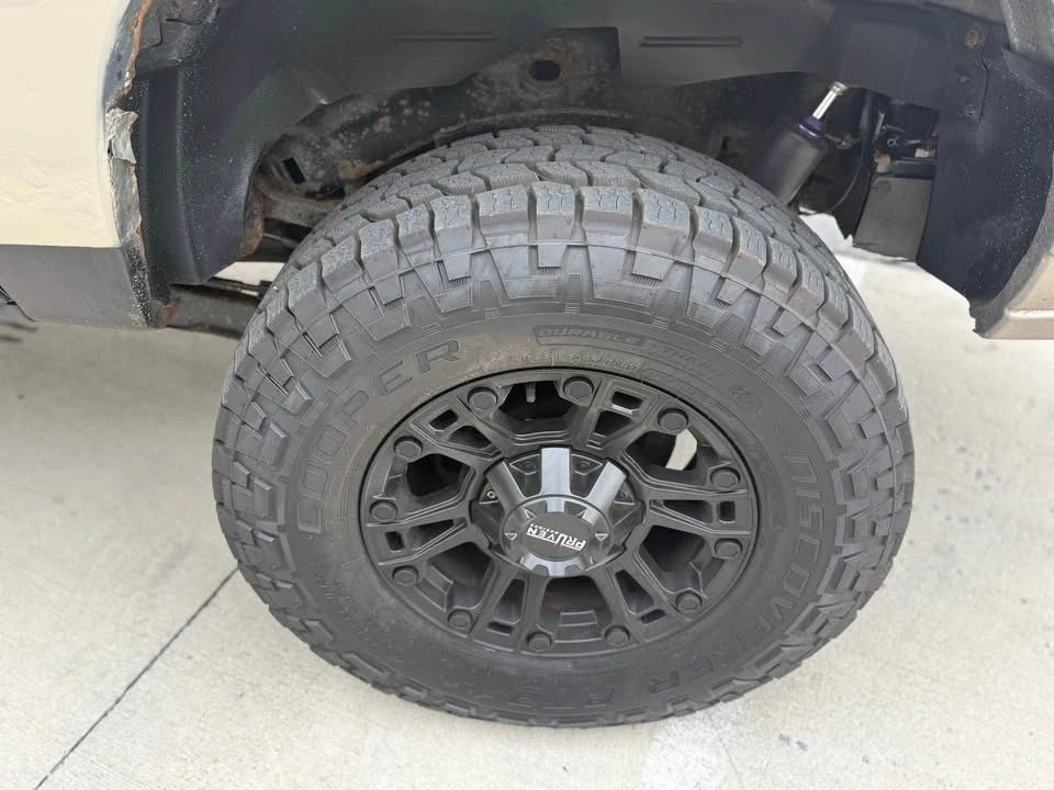2002 Cadillac Escalade & EXT 2nd Gen - Image 12 of 14