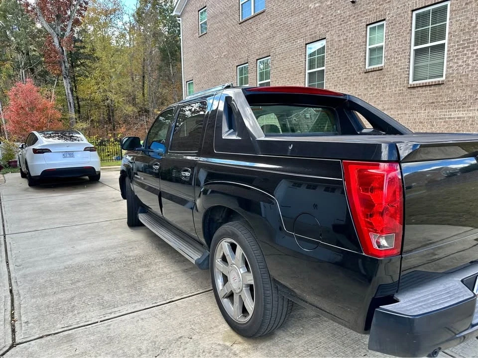 2002 Cadillac Escalade & EXT 2nd Gen - Image 10 of 11