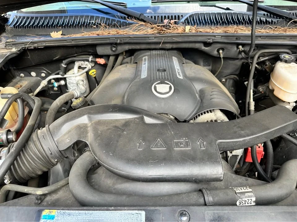 2002 Cadillac Escalade & EXT 2nd Gen - Image 11 of 11