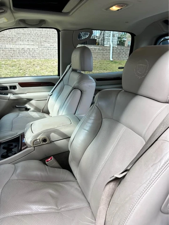 2002 Cadillac Escalade & EXT 2nd Gen - Image 5 of 11
