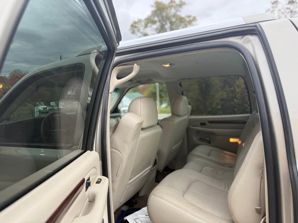 2002 Cadillac Escalade & EXT 2nd Gen - Image 8 of 14