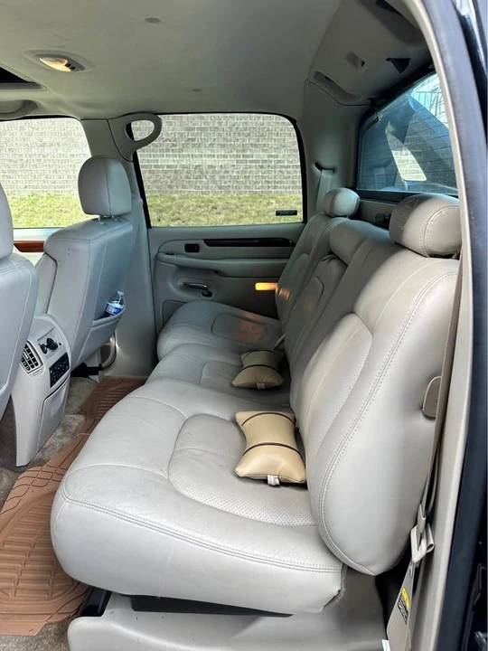 2002 Cadillac Escalade & EXT 2nd Gen - Image 6 of 11
