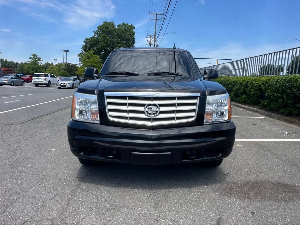2002 Cadillac Escalade & EXT 2nd Gen - Image 3 of 9
