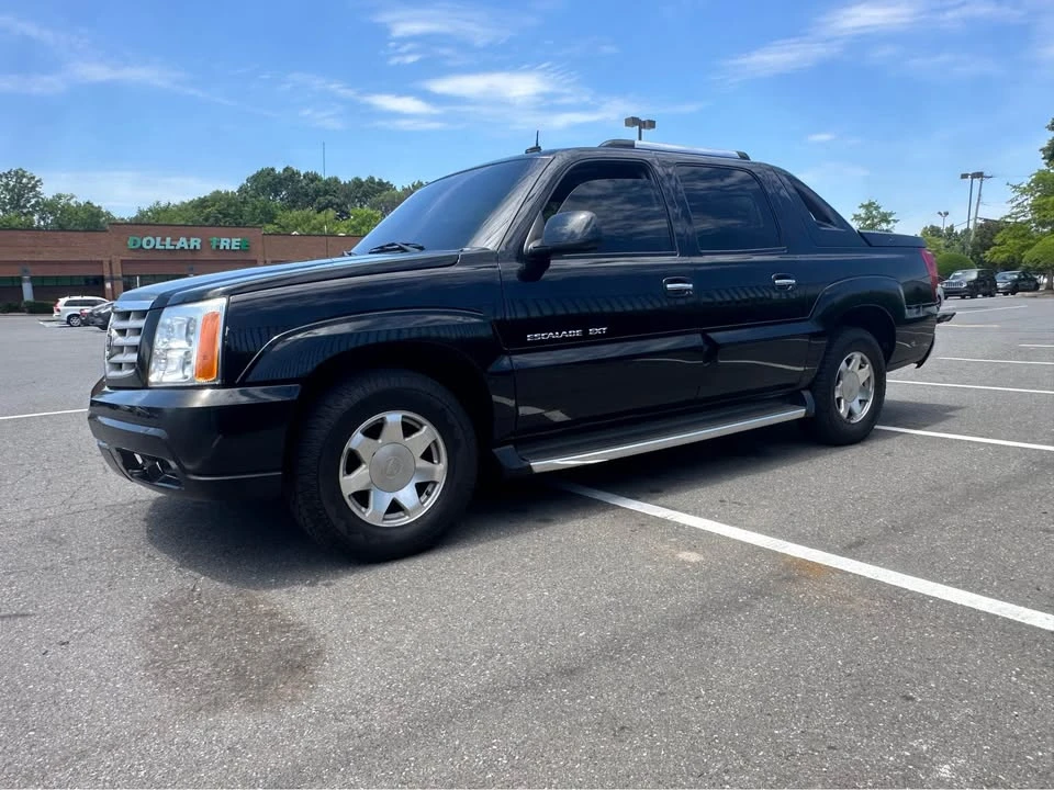 2002 Cadillac Escalade & EXT 2nd Gen - Image 4 of 9