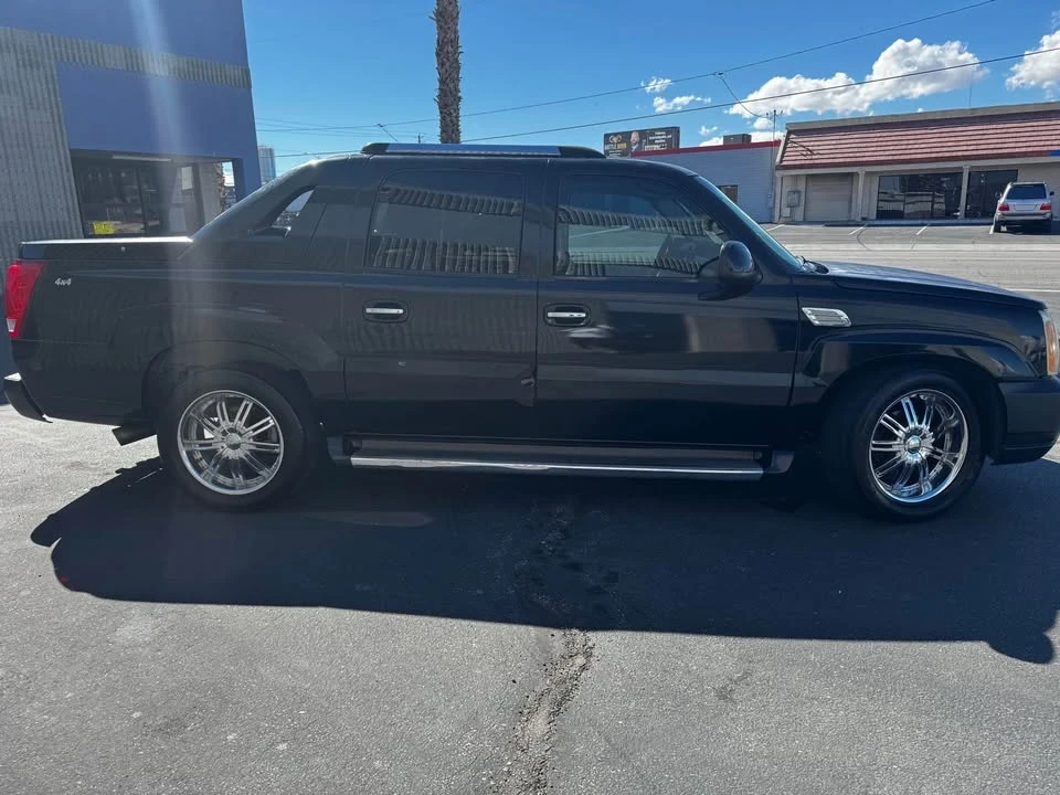 2002 Cadillac Escalade & EXT 2nd Gen - Image 6 of 13