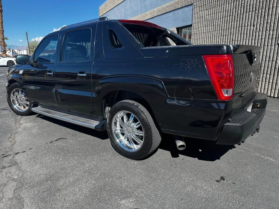2002 Cadillac Escalade & EXT 2nd Gen - Image 4 of 13