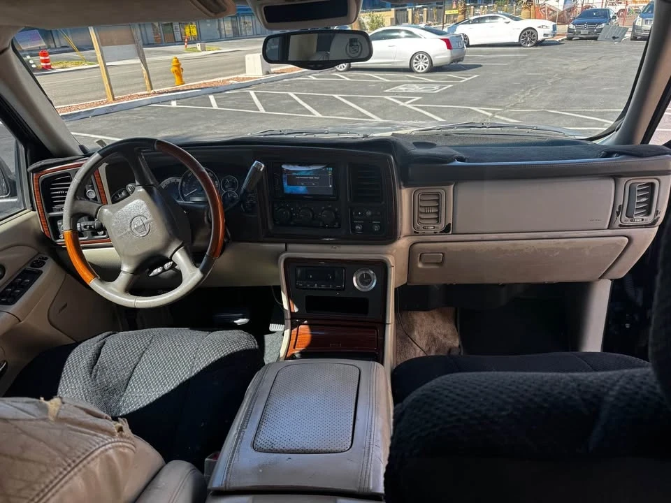 2002 Cadillac Escalade & EXT 2nd Gen - Image 11 of 13