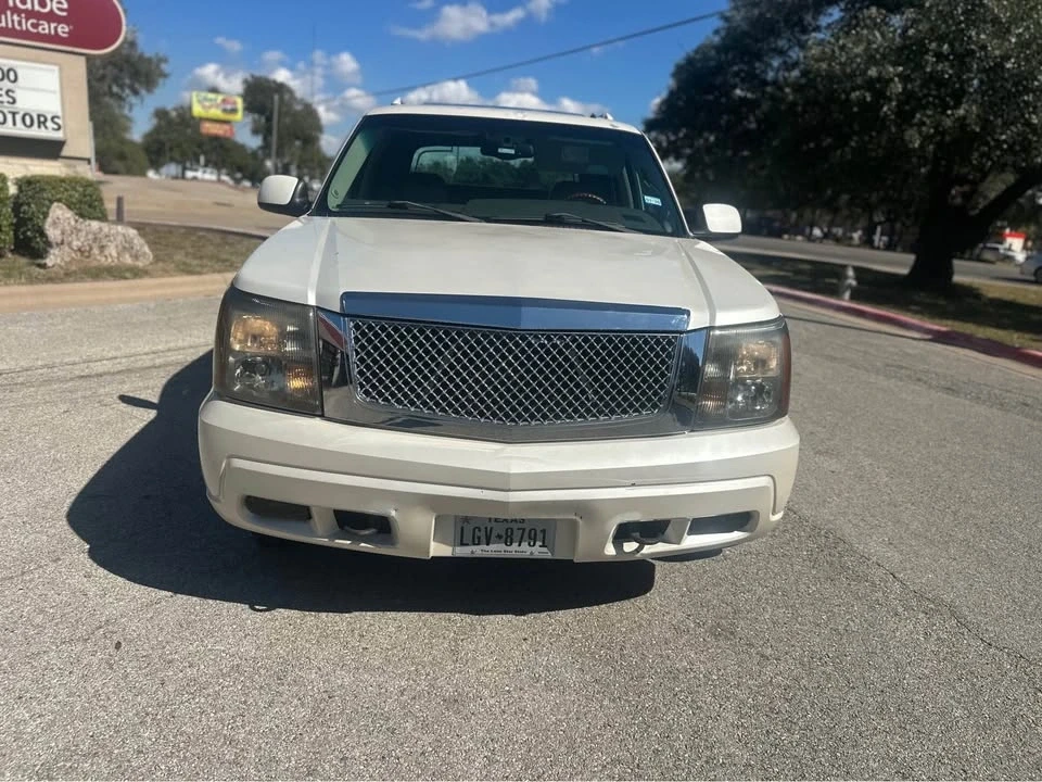 2002 Cadillac Escalade & EXT 2nd Gen - Image 4 of 8