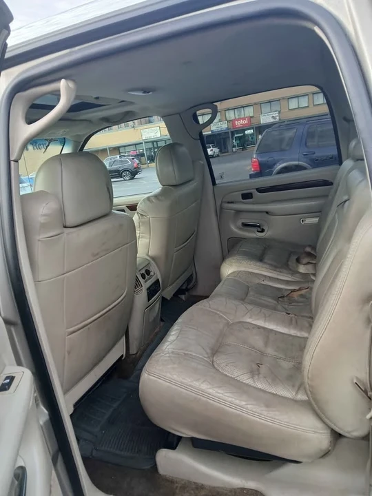 2002 Cadillac Escalade & EXT 2nd Gen - Image 6 of 8