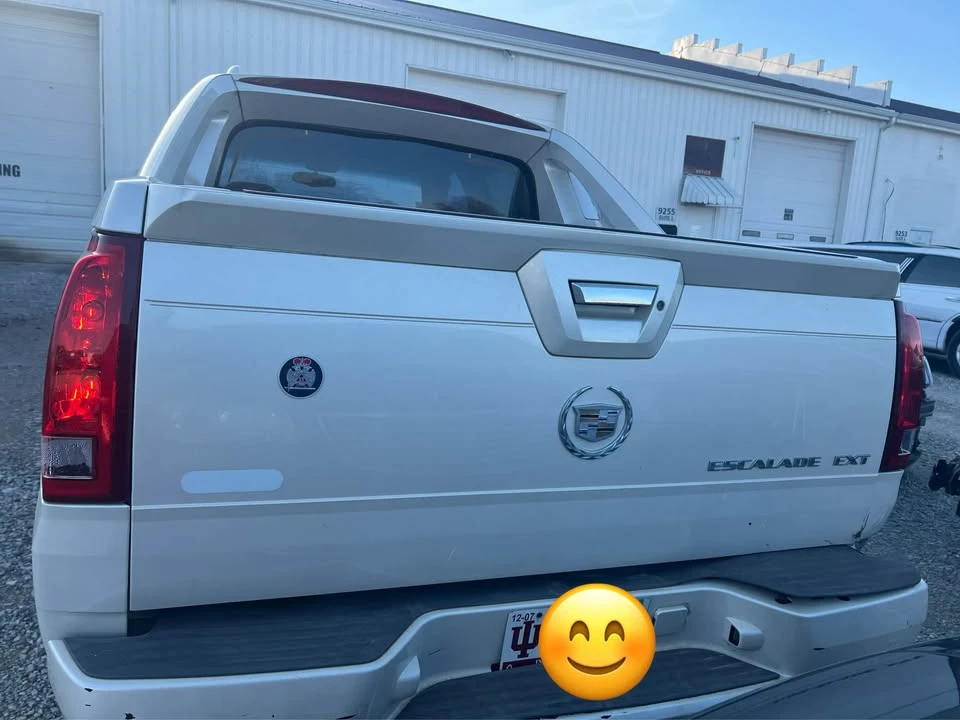 2002 Cadillac Escalade & EXT 2nd Gen - Image 9 of 10
