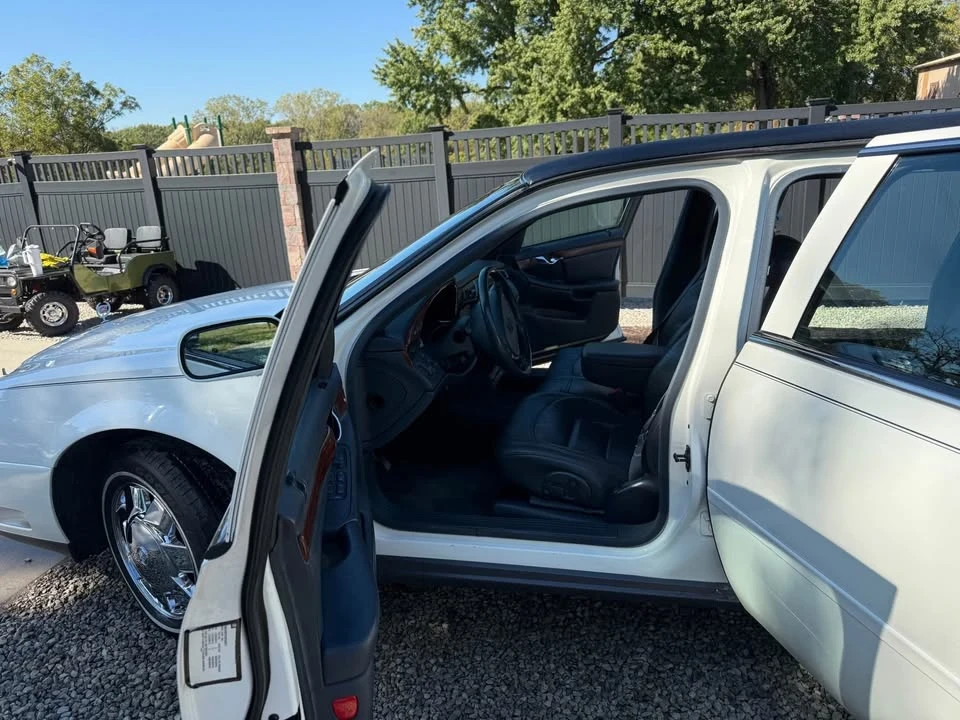 2002 Cadillac DeVille 8th Gen - Image 9 of 10