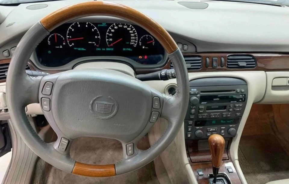 2002 Cadillac STS - Image 3 of 5