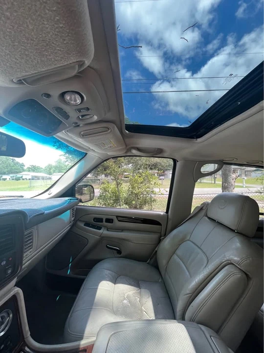2002 Cadillac Escalade & EXT 2nd Gen - Image 8 of 11