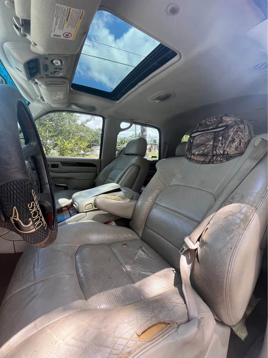 2002 Cadillac Escalade & EXT 2nd Gen - Image 9 of 11