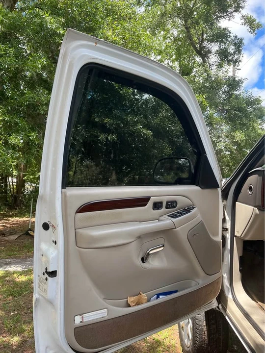 2002 Cadillac Escalade & EXT 2nd Gen - Image 11 of 11