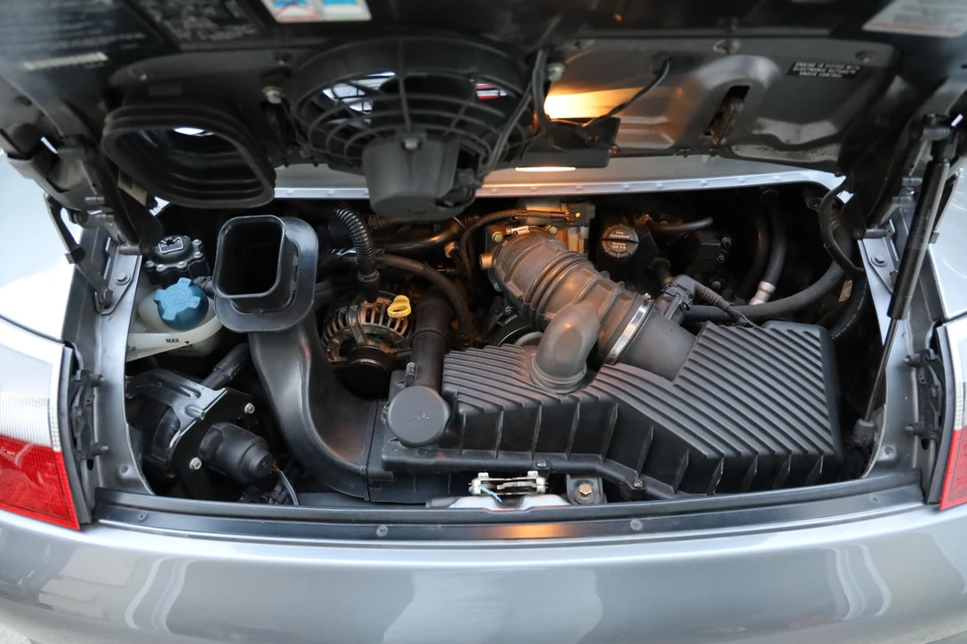 2002 Porsche 996 Carrera 4 - Image 11 of 18