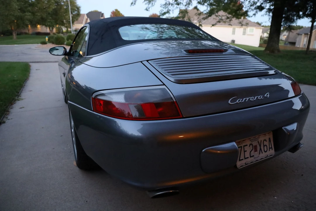 2002 Porsche 996 Carrera 4 - Image 7 of 18