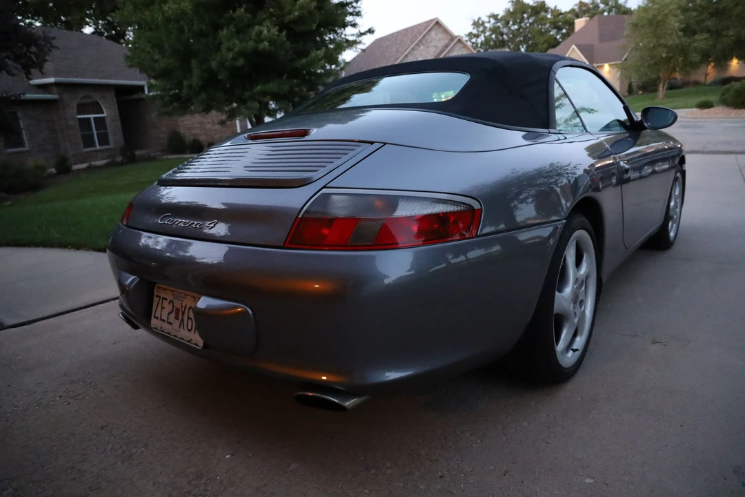 2002 Porsche 996 Carrera 4 - Image 8 of 18