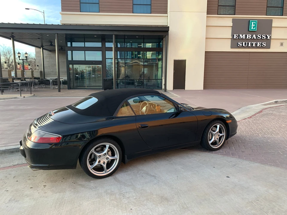 2002 Porsche 996 Carrera 4 - Image 10 of 12
