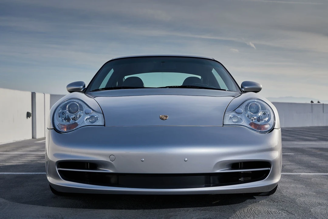 2002 Porsche 996 Carrera - Image 2 of 31