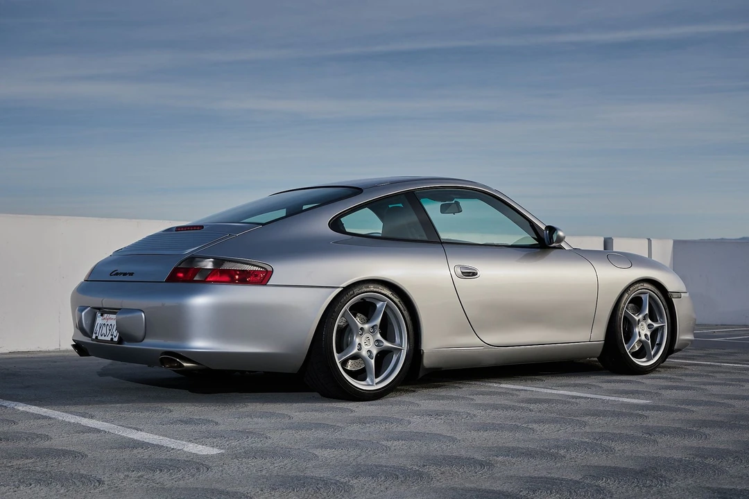2002 Porsche 996 Carrera - Image 9 of 31