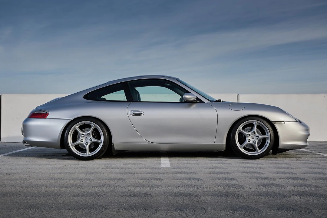 2002 Porsche 996 Carrera - Image 10 of 31