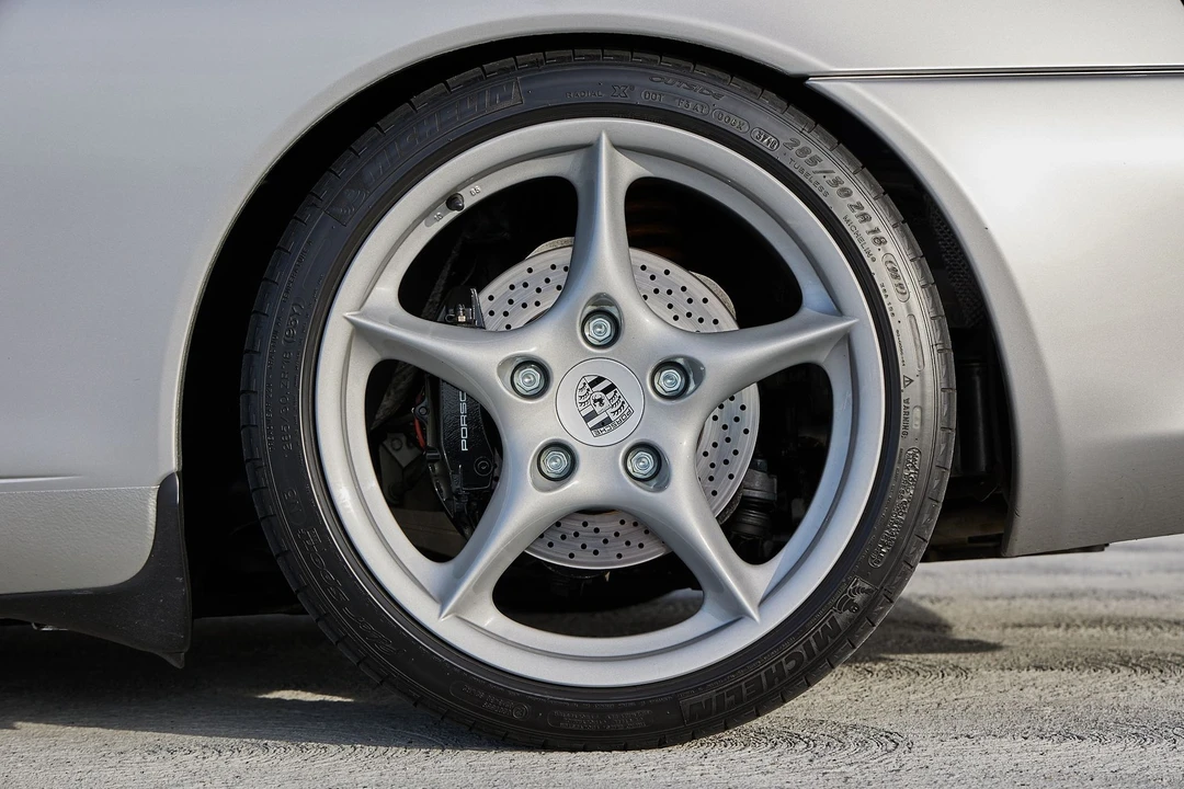 2002 Porsche 996 Carrera - Image 27 of 31
