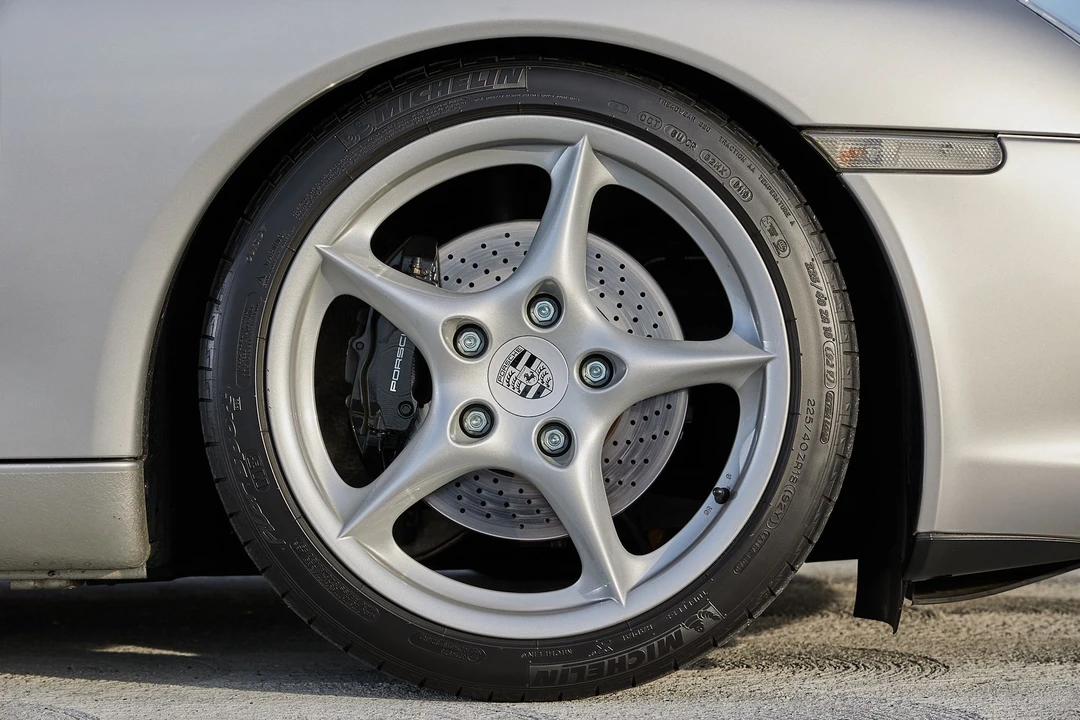2002 Porsche 996 Carrera - Image 28 of 31