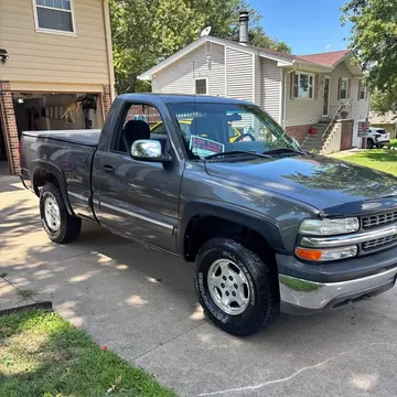 2002 Chevrolet 1500 Regular Cab Short Bed
