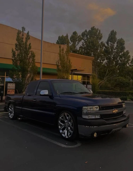 2002 Chevrolet Silverado 1st Gen - Image 5 of 6