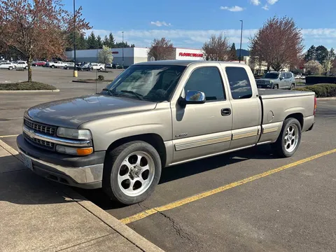 2002 Chevrolet 1500 LS Extended Cab Short Bed