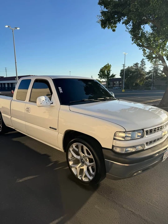 2002 Chevrolet Silverado 1st Gen - Image 2 of 4