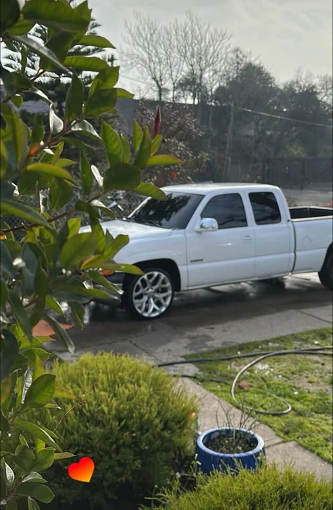 2002 Chevrolet Silverado 1st Gen - Image 3 of 4