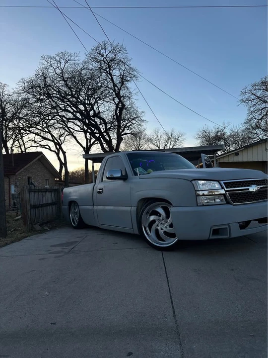 2002 Chevrolet Silverado 1st Gen - Image 2 of 10