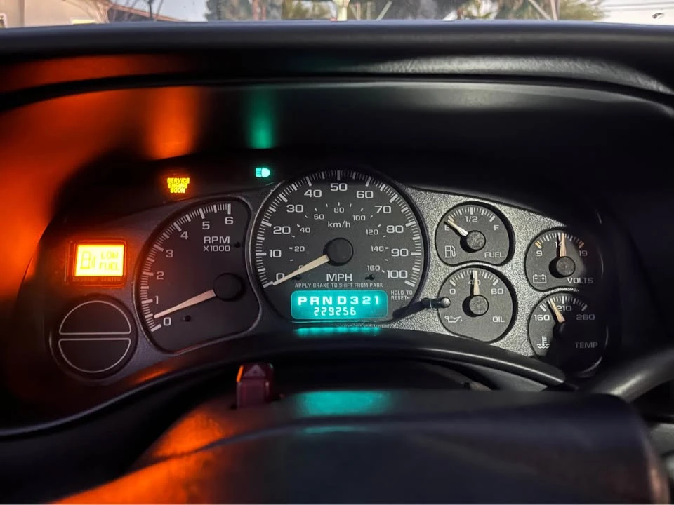 2002 Chevrolet Silverado 1st Gen - Image 9 of 10