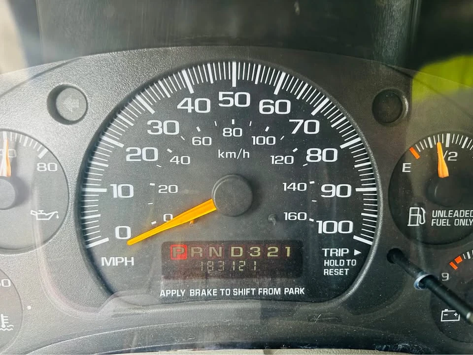 2002 Chevrolet Astro - Image 12 of 16