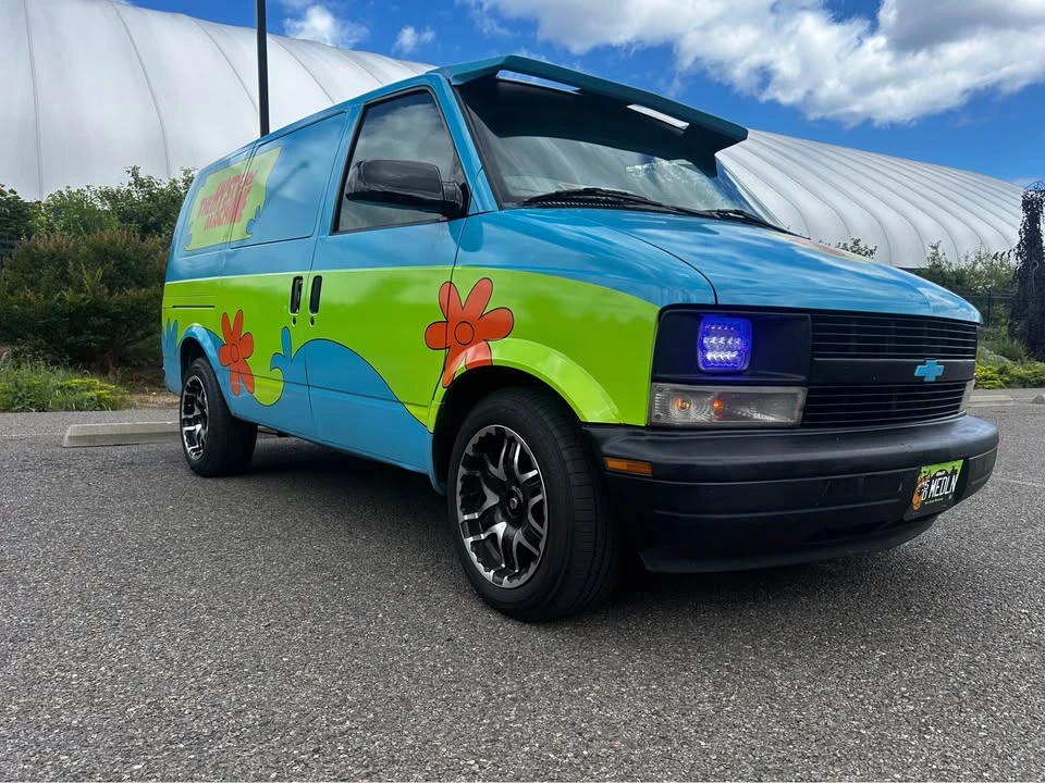 2002 Chevrolet Astro - Image 4 of 16