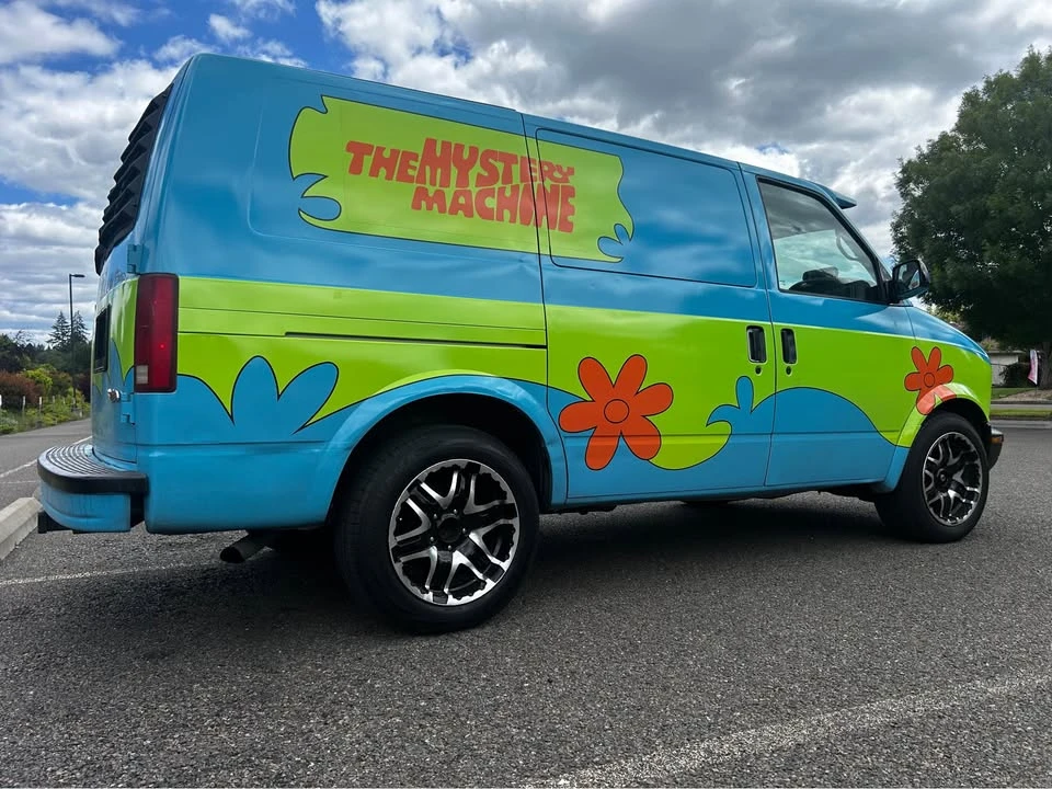 2002 Chevrolet Astro - Image 3 of 16