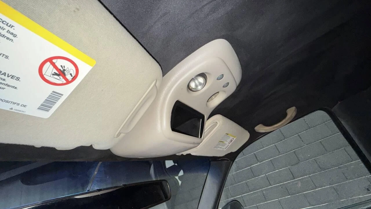 2002 Chevrolet Avalanche - Image 21 of 21