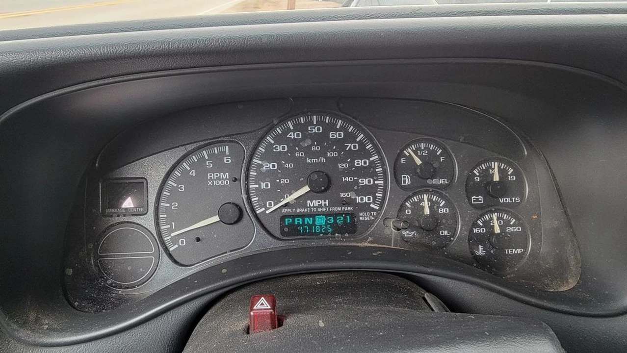 2002 Chevrolet Avalanche - Image 6 of 12