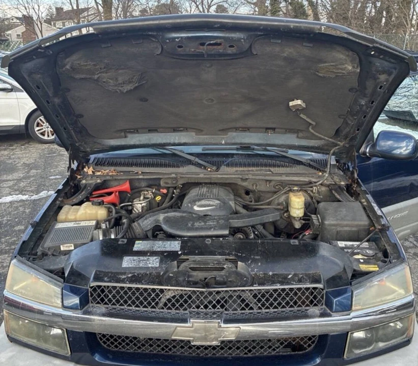 2002 Chevrolet Avalanche - Image 12 of 13
