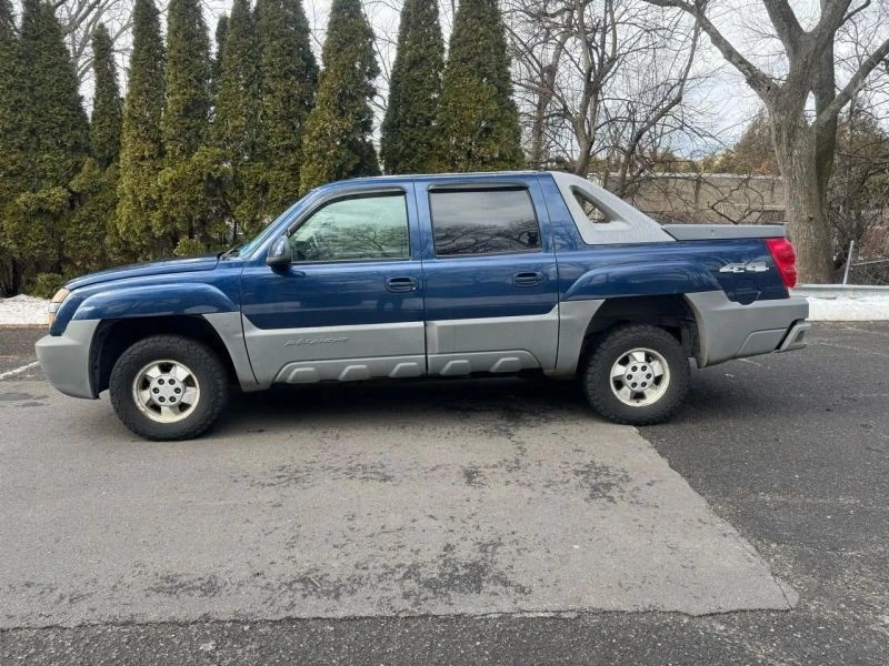 2002 Chevrolet Avalanche - Image 4 of 12