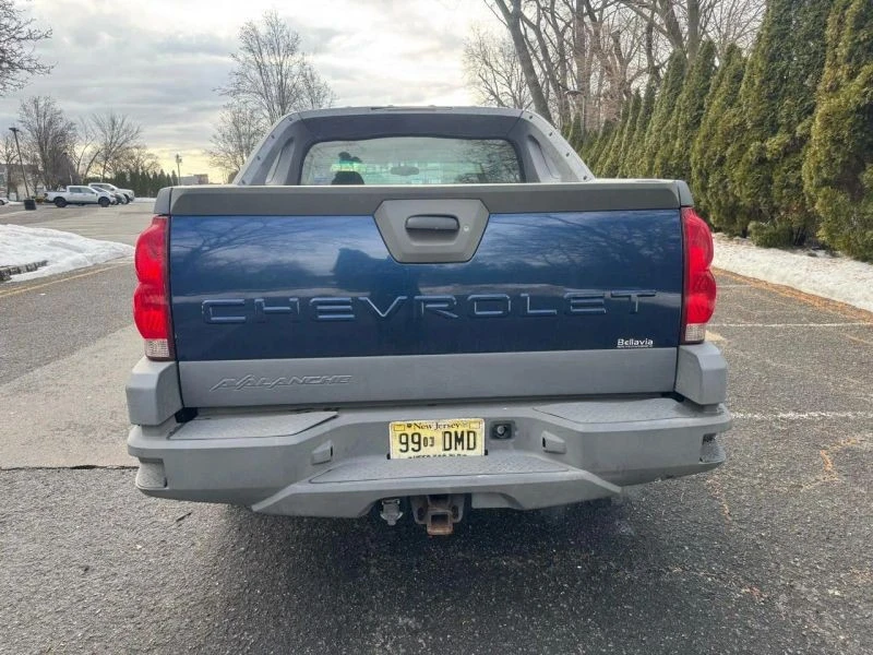 2002 Chevrolet Avalanche - Image 6 of 12